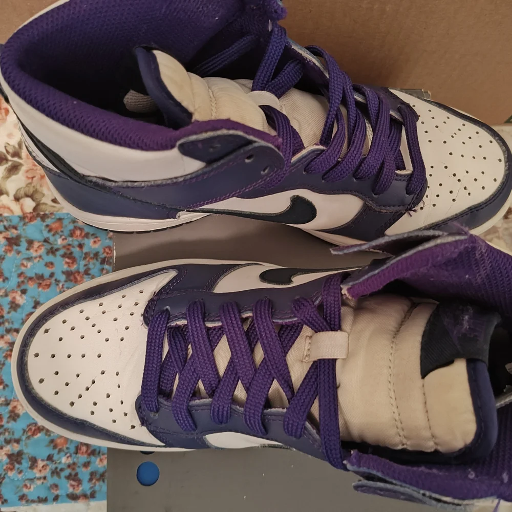 Nike Midnight Navy Dunks - Picture 1 of 8